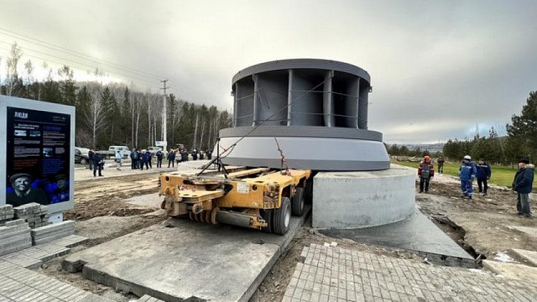 Турбину весом 240 тонн установили в Торговом порту под Красноярском