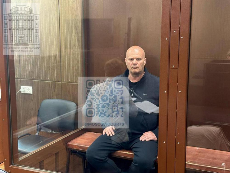 Басманный суд отправил главу Красноярска Владислава Логинова под арест до 4 августа, мэр полномочия не сложил