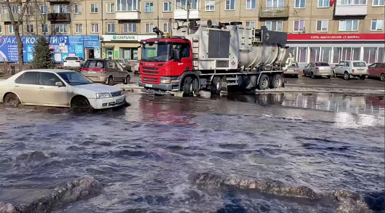 Черногорск затопило: жители недоумевают, откуда взялось такое количество воды