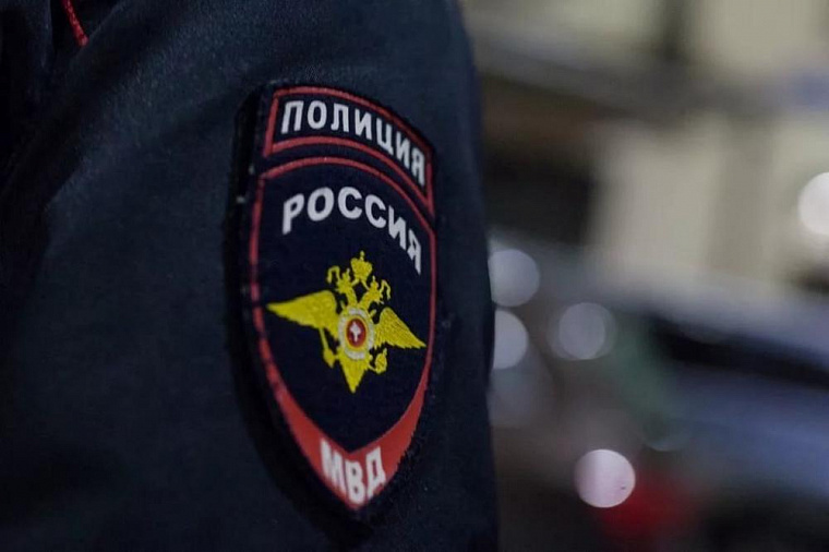 В Красноярске возле стоматологии нашли муляж гранаты