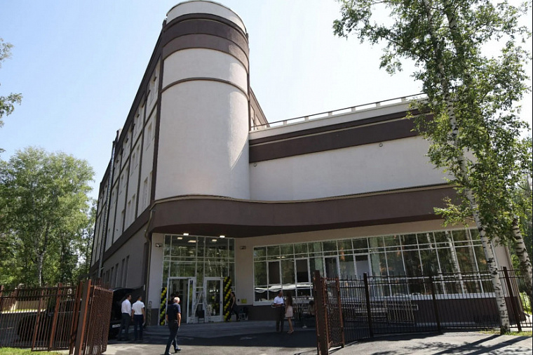 В Академгородке завершилось строительство крупнейшей в Новосибирской области музыкальной школы