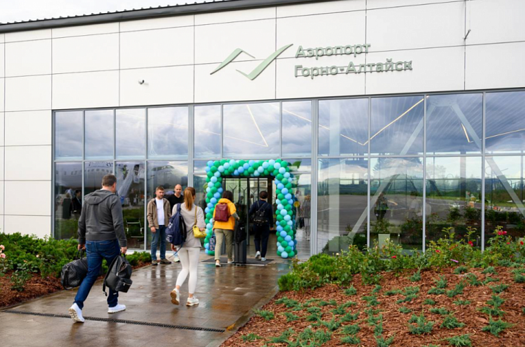 Новый терминал прилета для пассажиров внутренних рейсов открыли в аэропорту Горно-Алтайска