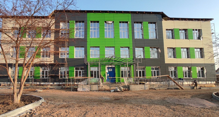 В Рубцовске Алтайского края объявили тендер на благоустройство кадетской школы за 11 млн: бывший мэр Дмитрий Фельдман исключил эти работы из сметы