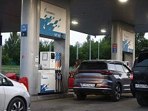 В Кузбассе снова работают автоматические АЗС — губернатор Илья Середюк озвучил правила